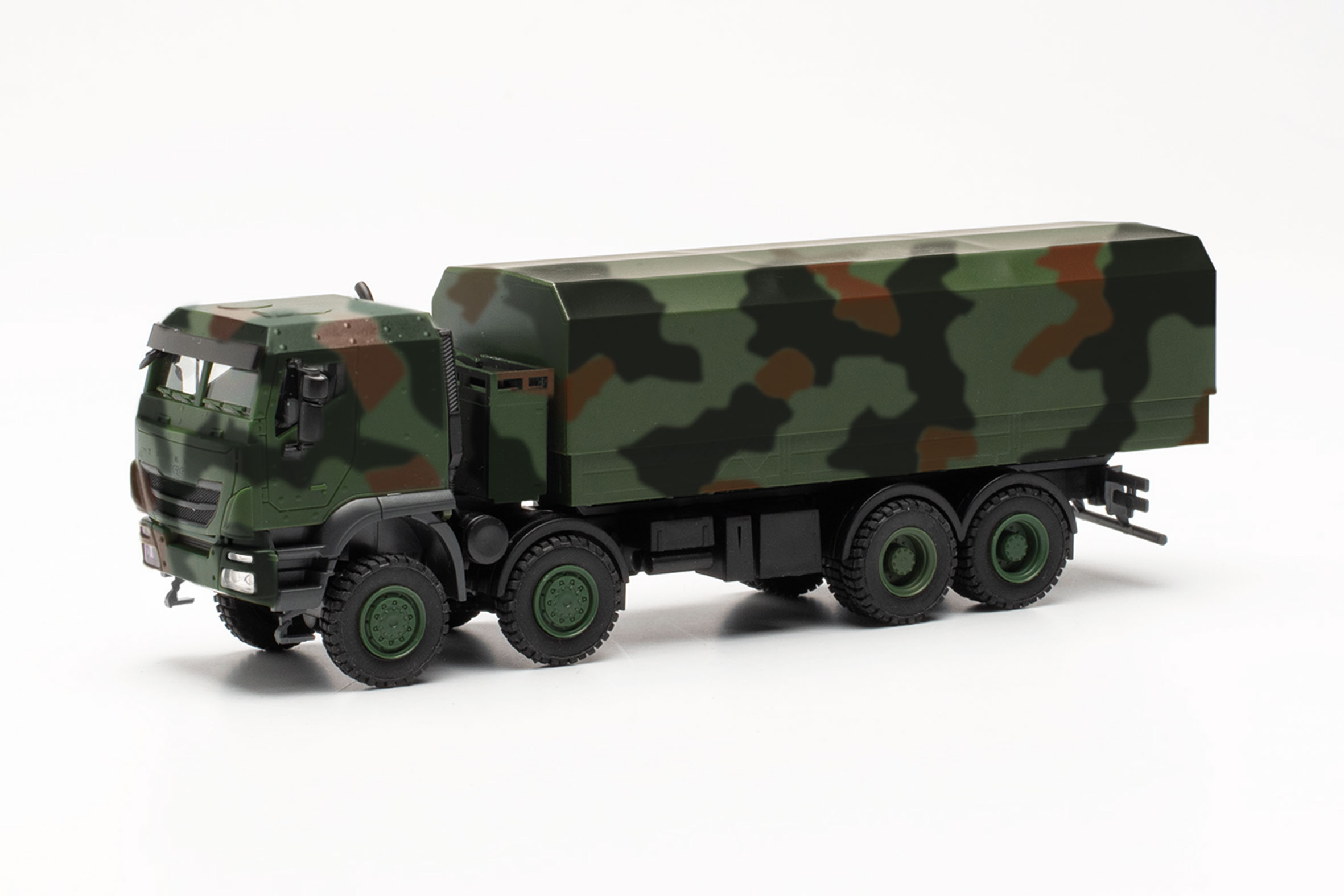 746922 Iveco Trakker 8x8 geschützt Pritschen-LK