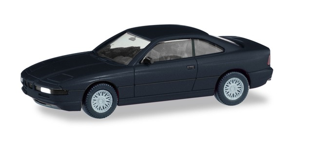 013734 MiniKit: BMW 850i (E31) schwarz