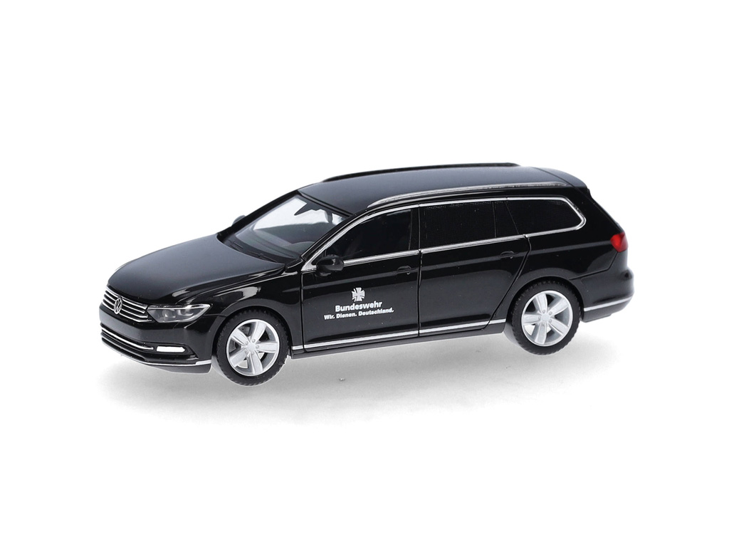 700870 VW Passat Var. BW Bundeswehr
