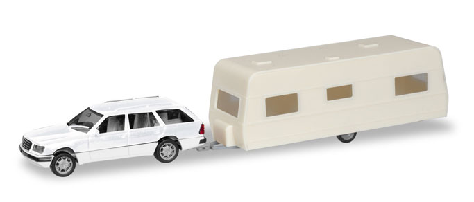 013413 Minikit MB E-Klasse T-Modell m.Wohnwagen