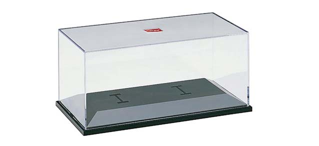 055024 PC-Vitrine f. Modelle