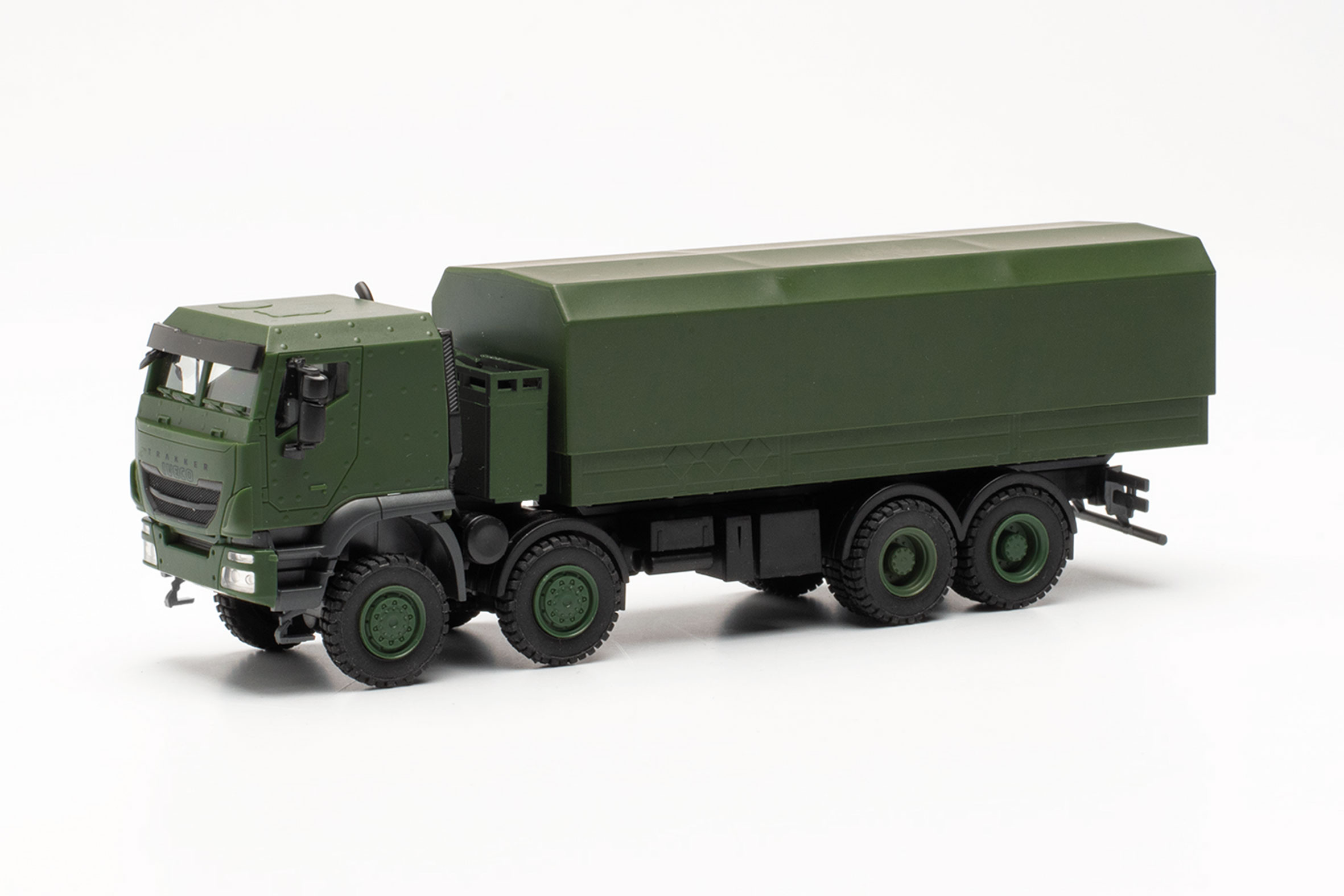 746915 Iveco Trakker 8x8 geschützt Pritschen